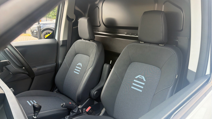 Ford Transit Courier Diesel 1.5 EcoBlue Limited Van - Image 34